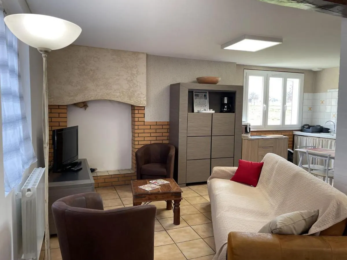 Gite Familial Avec Terrasse A La Ferme, Proche Montlucon, Ideal Pour 4 Pers, Draps Et Serviettes Inclus - Fr-1-489-431 Sauvagny 0*,