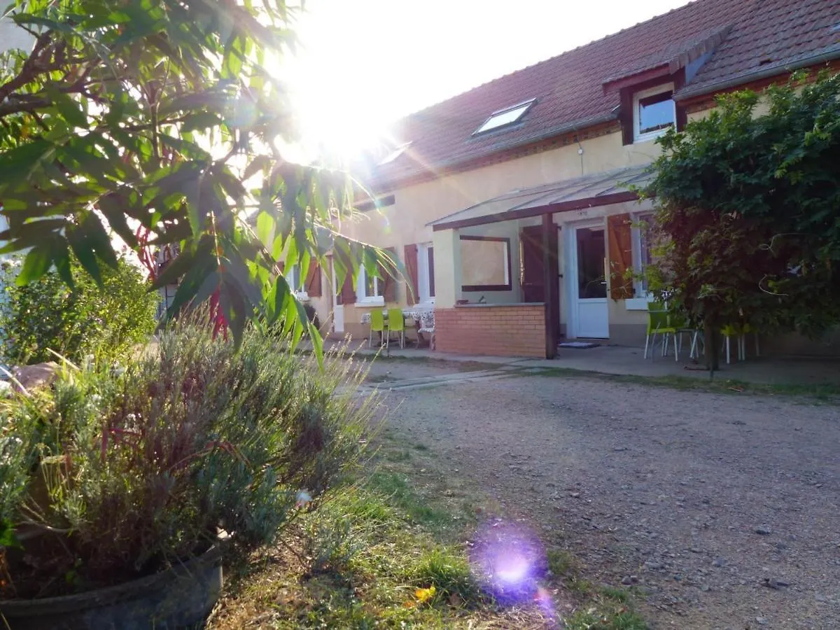 Holiday home Gite Familial Avec Terrasse A La Ferme, Proche Montlucon, Ideal Pour 4 Pers, Draps Et Serviettes Inclus - Fr-1-489-431 Sauvagny